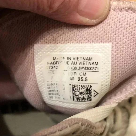 Converse Chuck Taylor all-star high top cream colored lace up platform sneakers. - Picture 7 of 7